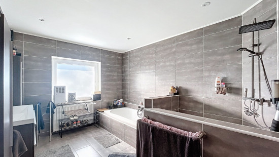 Rue de Liège - 30 - - 4557