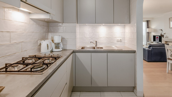 Zeedijk (Res. Memling) - 1 B - - 8620