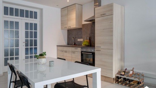 Varkensmarkt - 55 - - 3590