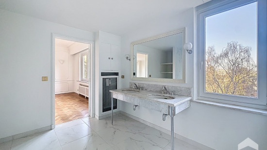 Avenue Franklin Roosevelt - 117 - 7 - 1000