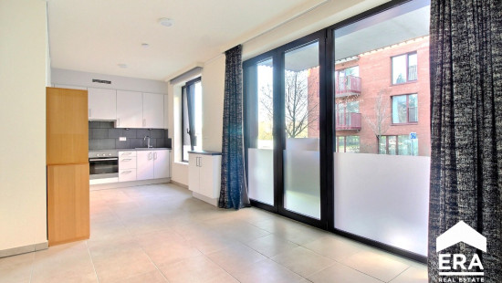 Avenue des Lilas - 28 - 01 - 1070