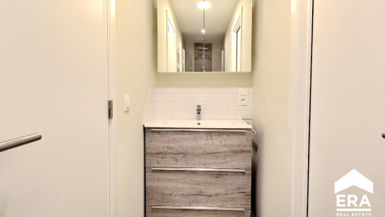 Avenue des Lilas - 28 - 01 - 1070