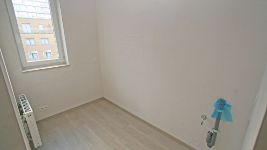 Albert I laan (res. Stuart) - 245 - - 8620