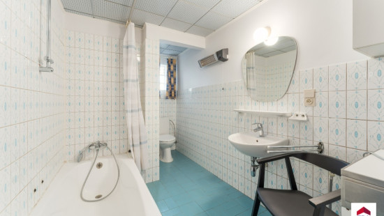 Karmstraat - 71 - - 8700