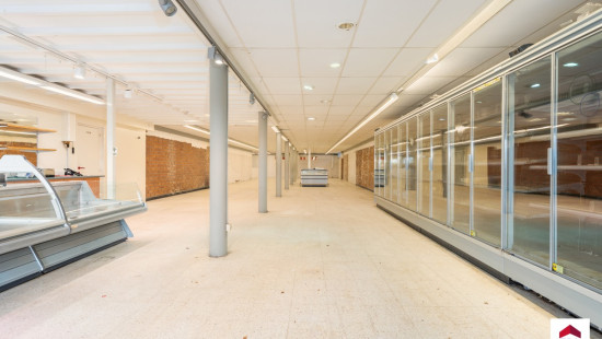 Statiestraat - 121 - - 8720