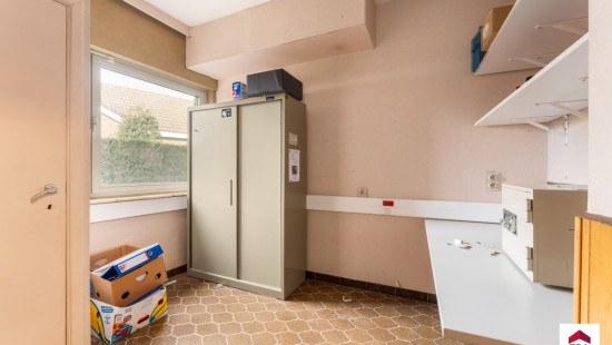 Statiestraat - 121 - - 8720