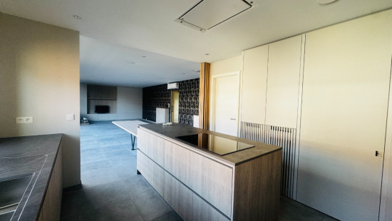 Stationsstraat - 98 - - 8880