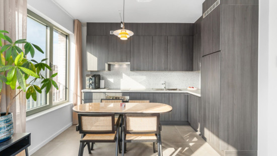 Leo J. Krynlaan - 27 - 202 - 2050