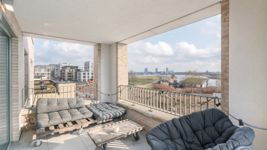 Leo J. Krynlaan - 27 - 202 - 2050