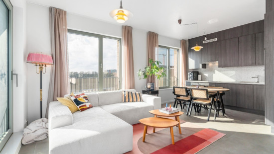 Leo J. Krynlaan - 27 - 202 - 2050