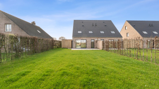 Rijksweg - 476 - - 8710