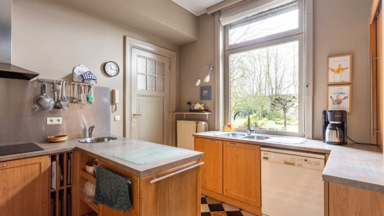 Stationsstraat - 86 - - 8551