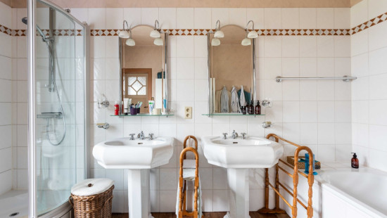 Stationsstraat - 86 - - 8551