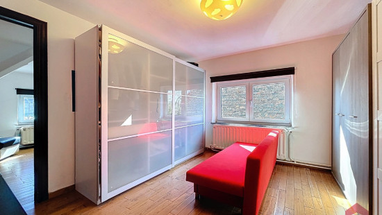 Place Félix Moinil - 269 - - 5300