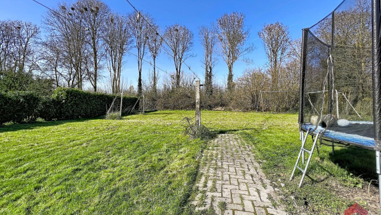 Place Félix Moinil - 269 - - 5300