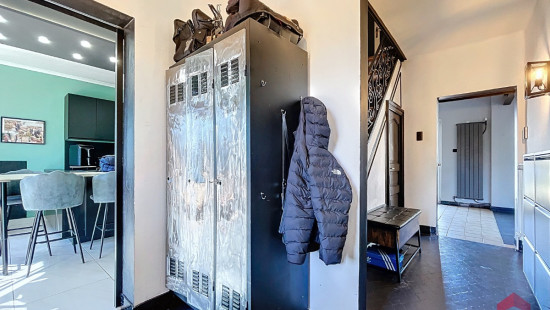 Place Félix Moinil - 269 - - 5300