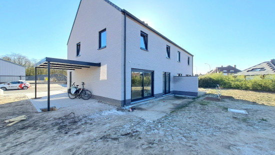 Meersstraat/Watermolenstraat - - - 8520