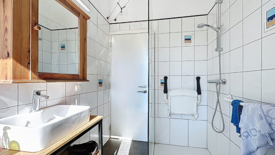 Rue Chênia - 3 - - 4520