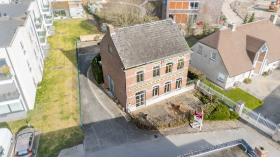 Elsburgstraat - 4 - - 9960