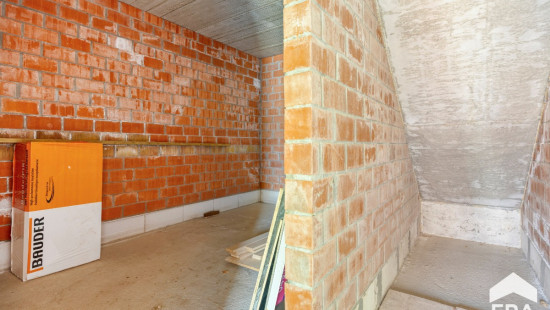 Hollestraat - 2 - - 2440