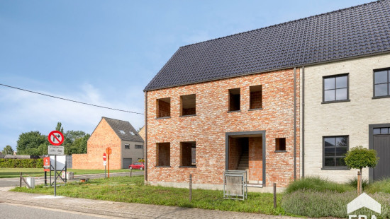 Hollestraat - 2 - - 2440