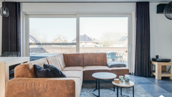 Vliegveldlaan - 1 - 2 - 3990