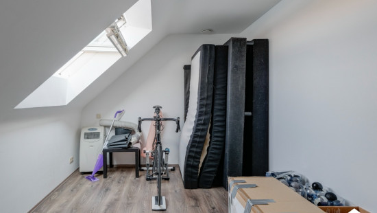 Vliegveldlaan - 1 - 2 - 3990