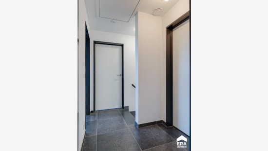 Vliegveldlaan - 1 - 2 - 3990