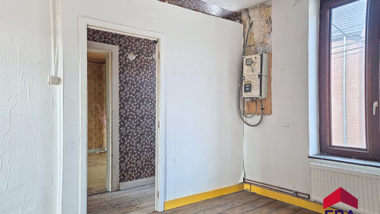 Rue du Val Notre-Dame - 328 - - 4520