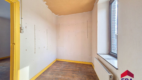 Rue du Val Notre-Dame - 328 - - 4520