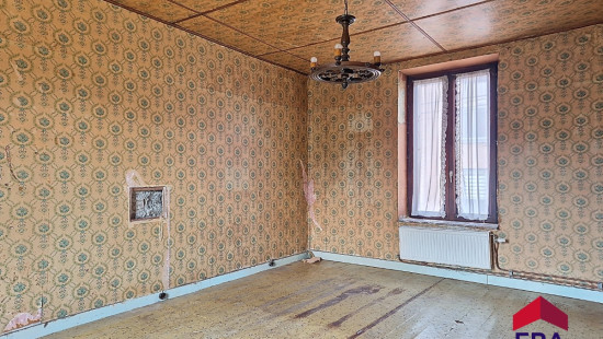 Rue du Val Notre-Dame - 328 - - 4520