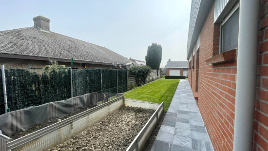 Neerhof - 23 - - 8980