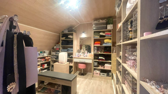 Neerhof - 23 - - 8980