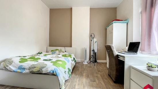 Place des Tilleuls - 49 - REZ LOT 2 - 5300