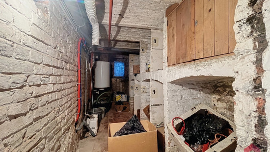 Place des Tilleuls - 49 - REZ AVANT - 5300