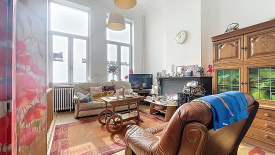 Place des Tilleuls - 49 - REZ AVANT - 5300