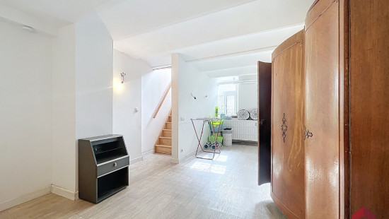 Place des Tilleuls - 49 - REZ AVANT - 5300