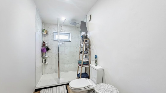 Avenue de la Croix-Rouge - 5 - - 4500