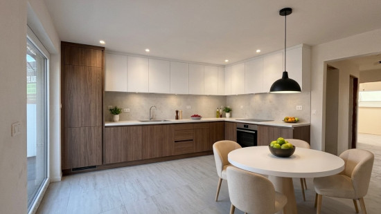 Marktstraat - 22 - - 8810