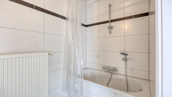 Markt - 54 - F - 2440