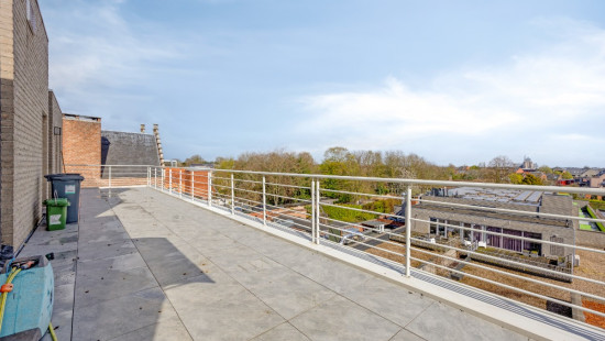 Markt - 54 - F - 2440