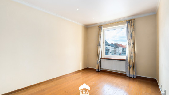 Markt - 4 - 4 - 9900