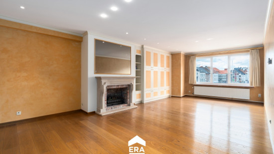 Markt - 4 - 4 - 9900