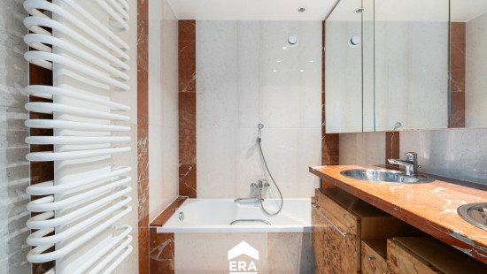 Markt - 4 - 4 - 9900