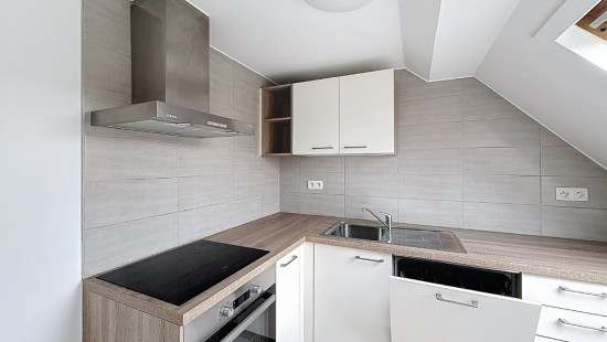 Avenue de l'Enseignement, - 23 - D - 7330