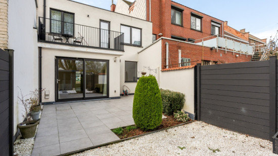 Dries - 13 - Bus 001 - 9170