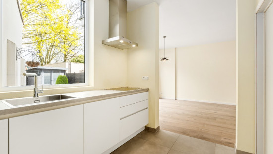 Dries - 13 - Bus 001 - 9170