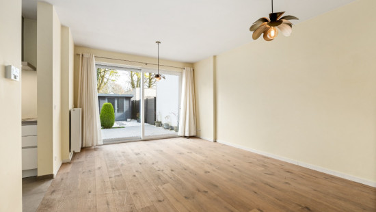 Dries - 13 - Bus 001 - 9170