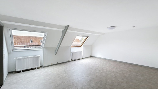 Avenue de l'Enseignement, - 23 - D - 7330