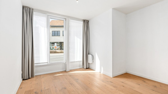 Dries - 13 - Bus 001 - 9170